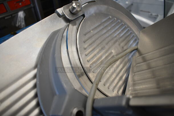 Hobart 2612PS Stainless Steel Commercial Countertop Meat Slicer. 120 Volts, 1 Phase. Tested and Working! - Image 2 of 4