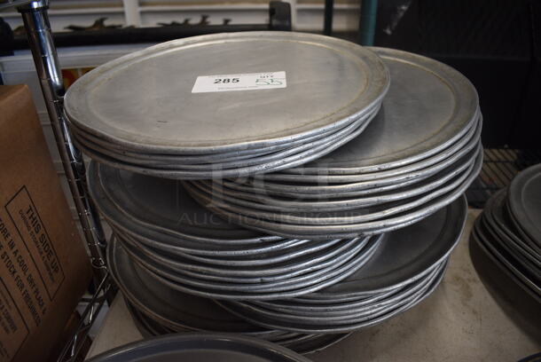 55 Metal Round Pizza Baking Pans. 14x14. 55 Times Your Bid! - Image 2 of 3