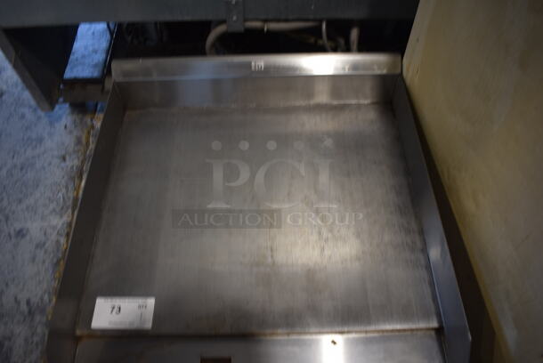 LIKE NEW! 2021 Avantco 177CAG24TG Stainless Steel Commercial Countertop Natural Gas Powered Flat Top Griddle. 35,000 BTU. - Image 2 of 7