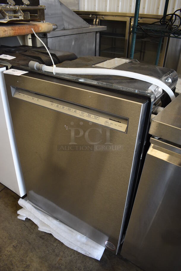 BRAND NEW SCRATCH AND DENT! KitchenAid Stainless Steel Undercounter Dishwasher. 24x24x35 - Image 4 of 9