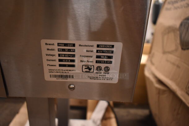 BRAND NEW SCRATCH AND DENT! 2024 Pro-Cut KG-32-XP Metal Commercial #32 Electric Meat Grinder with Stand. 220 Volts, 3 Phase.  - Image 12 of 12