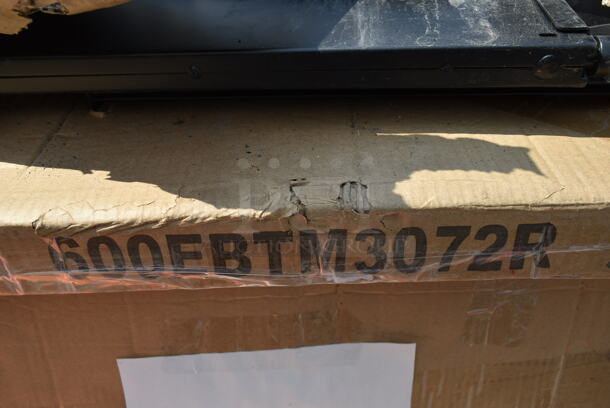 BRAND NEW SCRATCH AND DENT! Regency 600EBTM3072R Midshelf for 30" x 72" Enclosed Base Tables with Drawer - Image 2 of 3