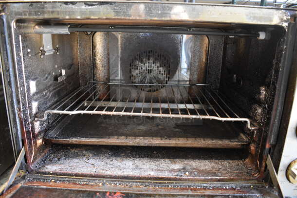 Waring Model CO 1600WR Stainless Steel Commercial Countertop Electric Powered Convection Oven w/ View Through Door. 120 Volts, 1 Phase. 23.5x17x14.5 - Image 5 of 6