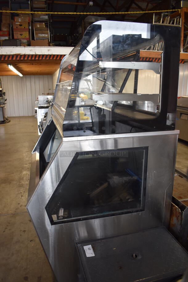 Federal Industries RSS4SC-6 Stainless Steel Commercial Floor Style Open Grab N Go Merchandiser w/ CD4828SS Dry Display Case Top. 120 Volts, 1 Phase. 48.5x39.5x70. Cannot Test Due To Missing Power Cord - Image 8 of 10