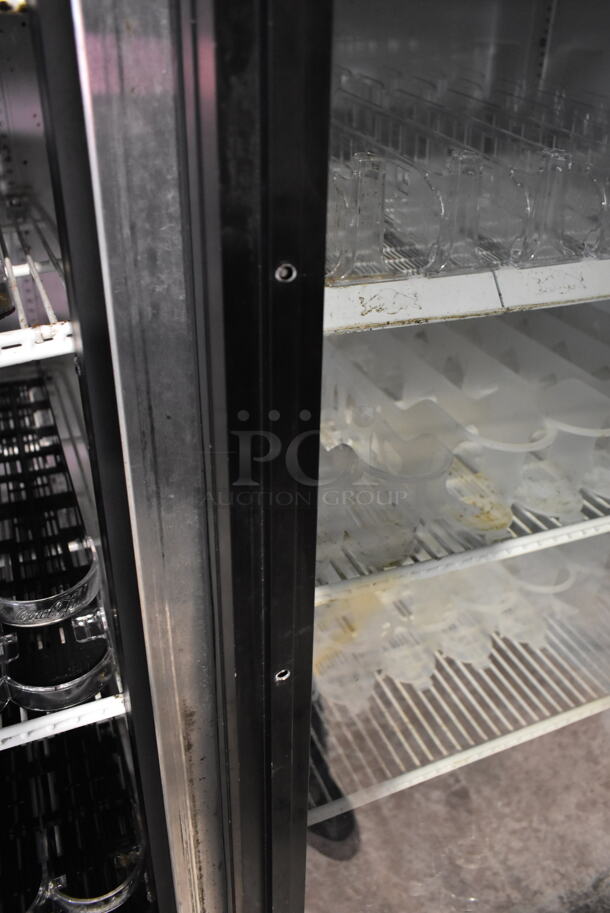 True GDM-49 ENERGY STAR Metal Commercial 2 Door Reach In Cooler Merchandiser w/ Poly Coated Racks. 115 Volts, 1 Phase. Tested and Working! - Image 8 of 9