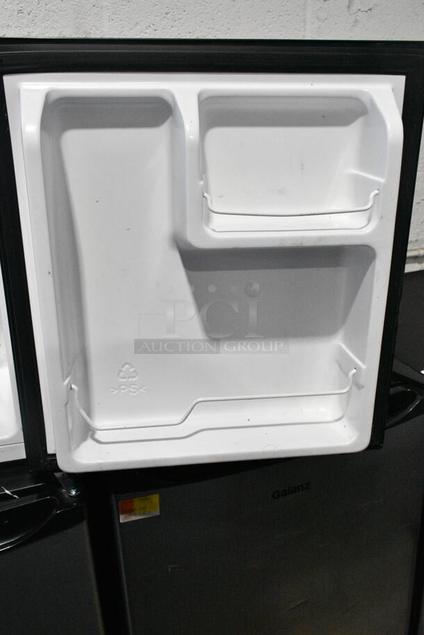 Hisense WMS017M6XBE Metal Mini Cooler. 115 Volts, 1 Phase. Tested and Powers On But Does Not Get Cold - Image 5 of 6