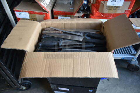 45 SHARPENED Stainless Steel Knives Including Chef Knives. 45 Times Your Bid!