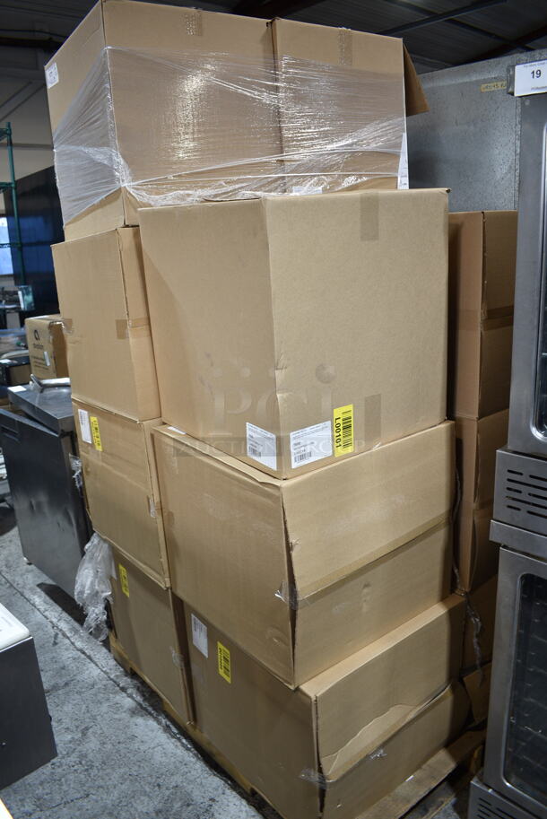 PALLET LOT of 14 BRAND NEW Boxes Including 3 Boxes of Vollrath TR6BBB Traex Full-Size 25-Compartment 7 7/8" Glass Rack and 11 Vollrath TR11GGG-02 Traex Rack Max Full-Size 20-Compartment 7 7/8" Glass Rack. 14 Times Your Bid!  - Image 2 of 4