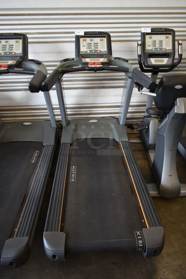 Matrix Ultimate Deck Commercial Floor Style Treadmill. Tested and Working! - Image 2 of 6