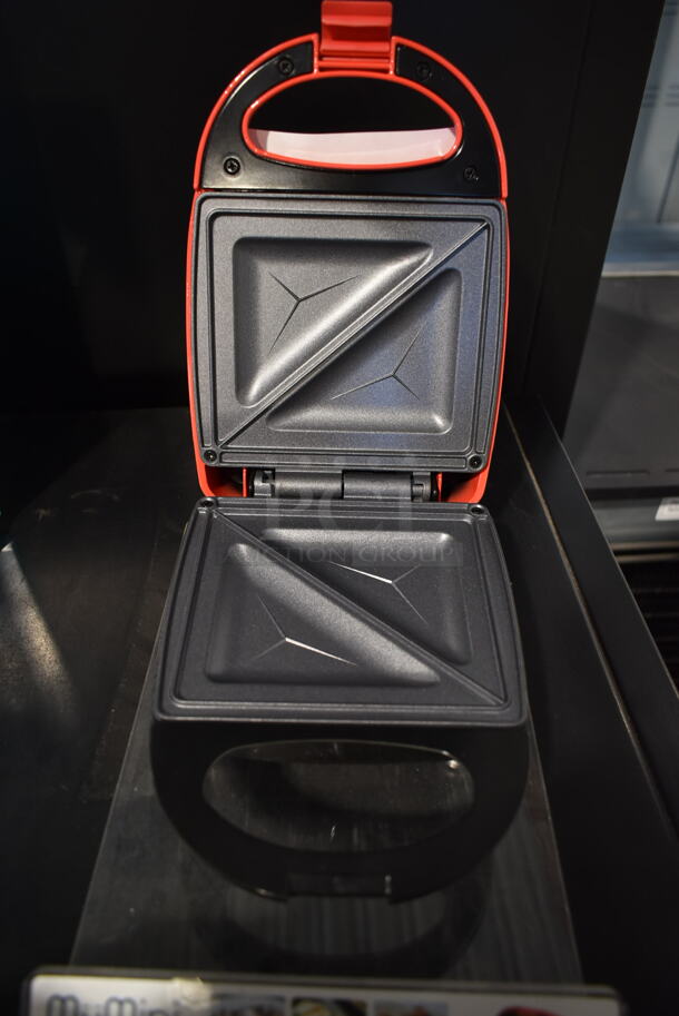 MyMini Countertop Panini Press. Store Display Unit. - Image 4 of 5