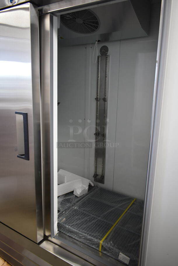 BRAND NEW SCRATCH AND DENT! 2022 Avantco 178A49FHC Stainless Steel Commercial 2 Door Reach In Cooler w/ Poly Coated Racks. 115 Volts, 1 Phase. Tested and Powers On But Does Not Get Cold - Image 7 of 8