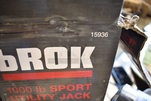 BRAND NEW SCRATCH AND DENT! bROK Capacity Top Wind Trailer Jack 15936 - Image 5 of 6