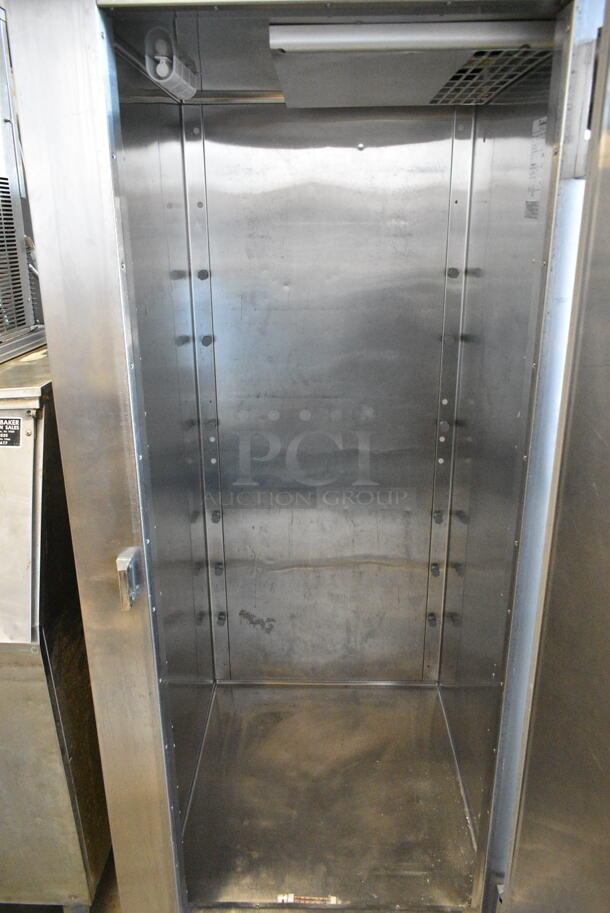 Traulsen RHT132WUT-FHS Stainless Steel Commercial Single Door Reach In Cooler. 115 Volts, 1 Phase. Tested and Working! - Image 3 of 4