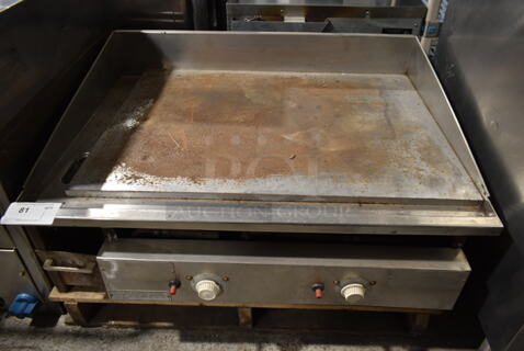 Keating 36BFLD Miraclean Stainless Steel Commercial Countertop Natural Gas Powered Chrome Top Flat Top Griddle. 