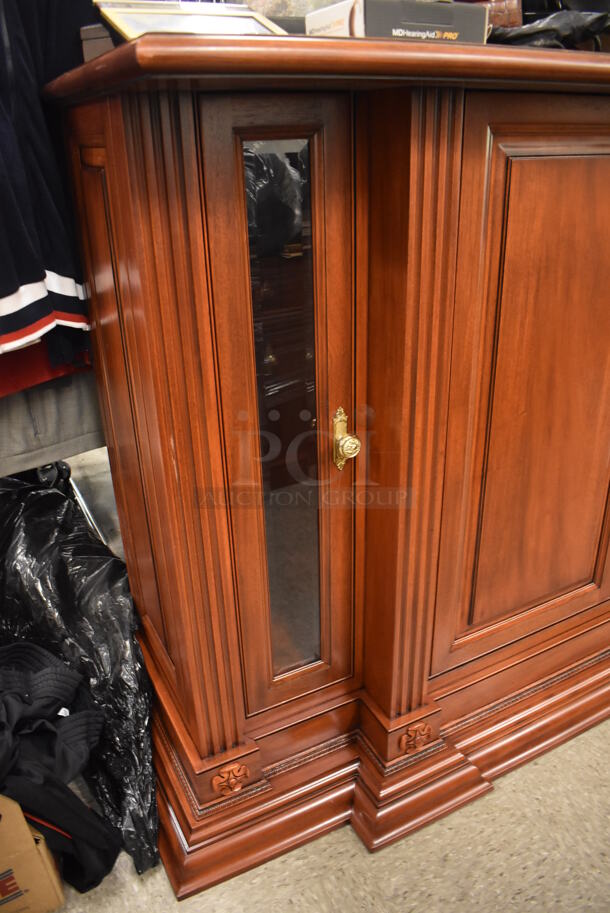 Wooden 4 Door Cabinet.  - Image 3 of 9