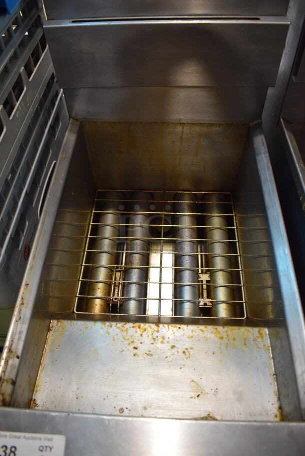 Dean CFSM150GNS Stainless Steel Commercial Floor Style Natural Gas Powered Deep Fat Fryer. 120,000 BTU. 16x31x47 - Image 6 of 8