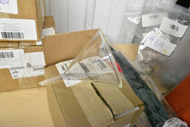 2 BRAND NEW SCRATCH AND DENT! Items Including HP00078154 Hobart 00-078154 Drive Hub, HP00076364 Hobart 00-076364 Funnel. 2 Times Your Bid!  - Image 7 of 9