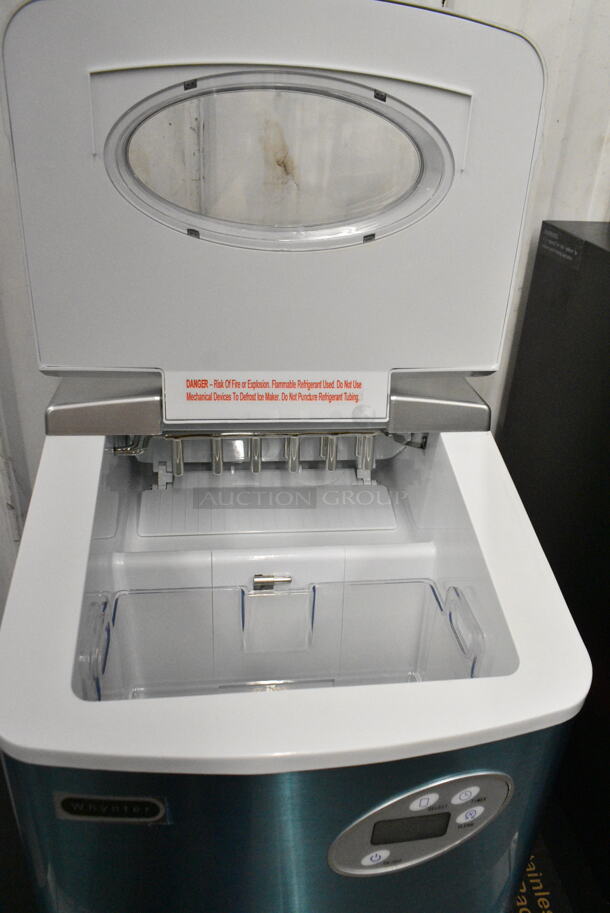 BRAND NEW SCRATCH AND DENT! Whynter IMC-490SS Portable 49lb Freestanding Stainless Steel Ice Maker. 115 Volts, 1 Phase. Tested and Working! - Image 6 of 9