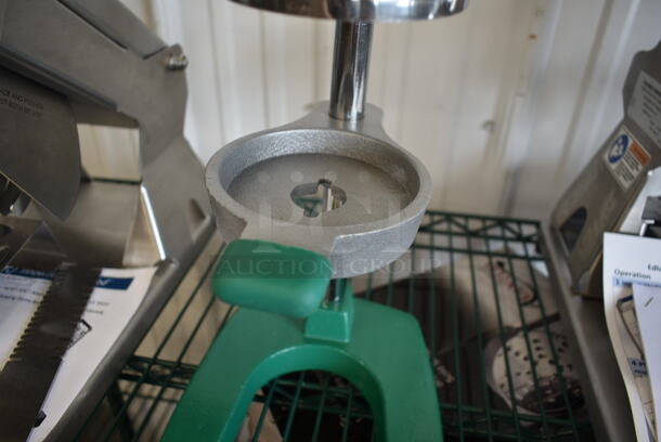 BRAND NEW SCRATCH AND DENT! Garde XL MCJ2 Manual Metal Commercial Citrus Juicer with Safety Spring.  - Image 6 of 8