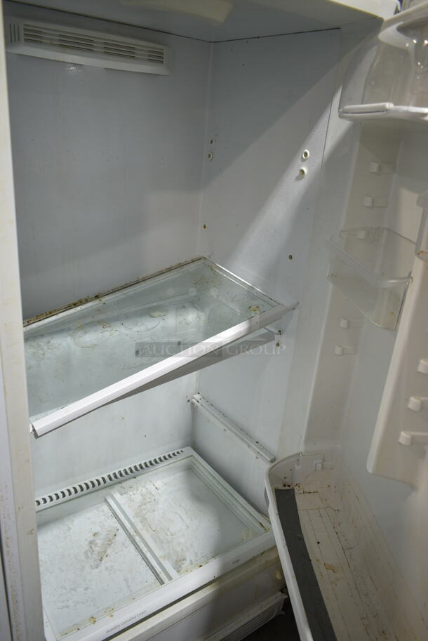 Frigidaire Metal Single Door Reach In Freezer. 115 Volts, 1 Phase. Tested and Powers On But Does Not Get Cold
 - Image 3 of 4