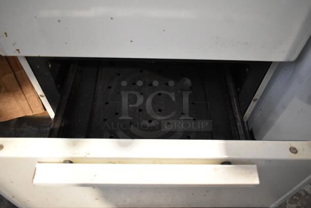 Metal Natural Gas Powered 4 Burner Range w/ Oven. - Image 6 of 6