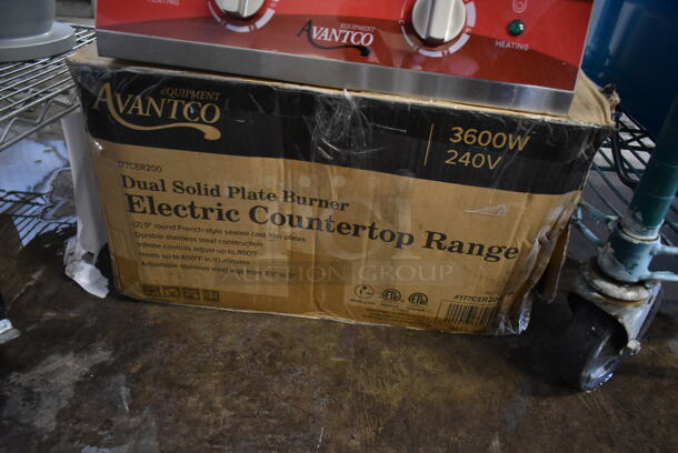 BRAND NEW SCRATCH AND DENT! Avantco 177CER200 Stainless Steel Commercial Dual Solid French-Style Burner Countertop Electric Rang. 208/240 Volts, 1 Phase. - Image 5 of 7