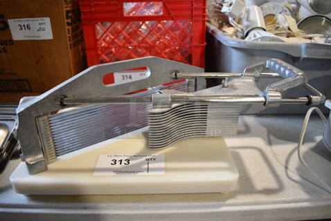 Metal Countertop Tomato Slicer. 19x11x7