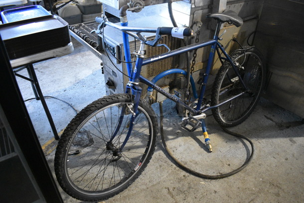 Diamondback Ridge Runner Blue Metal Bicycle. 28x70x40