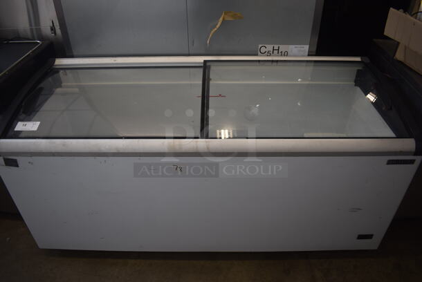 Maxx Cold MXF72CHC-8 Commercial Curved Top Display Ice Cream Freezer. 115V, 1 Phase. Tested and Working! - Image 1 of 6