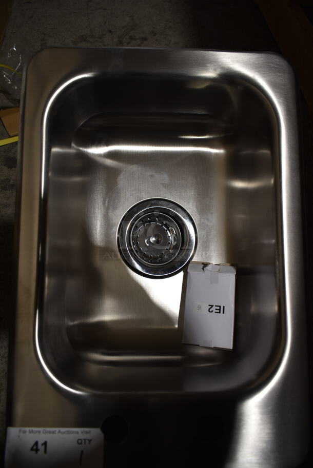 BRAND NEW SCRATCH AND DENT! Stainless Steel Commercial Single Bay Drop In Sink. - Image 2 of 3