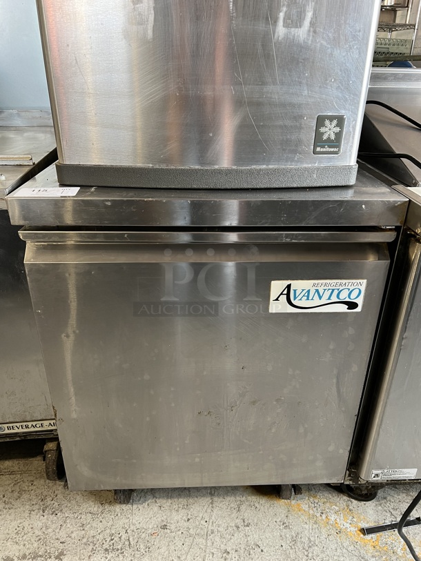 Avantco 178SSWT27RHC Stainless Steel Commercial Single Door Work Top Cooler on Commercial Casters. 115 Volts, 1 Phase. 27x30x39. Tested and Powers On But Does Not Get Cold