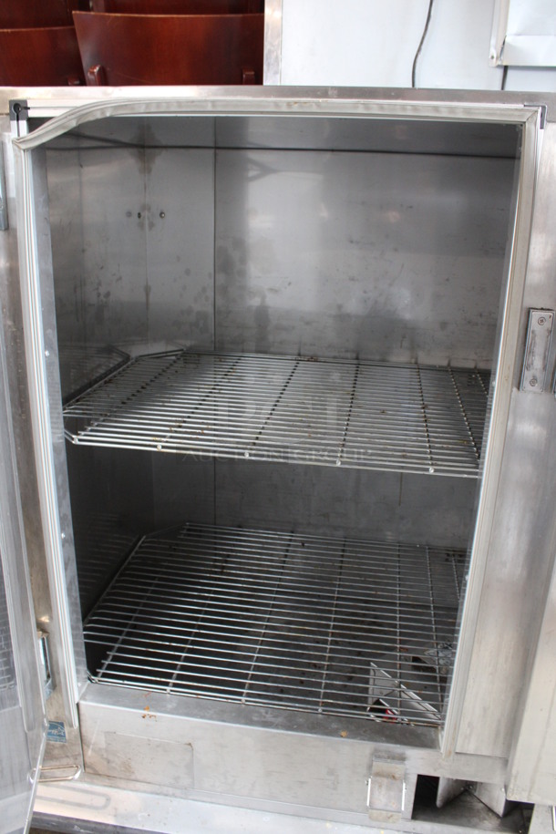 Metro Stainless Steel Commercial Heated Banquet Transport Cabinet w/ Metal Racks on Commercial Casters. 115 Volts, 1 Phase. 68x33x54. Tested and Working! - Image 4 of 8