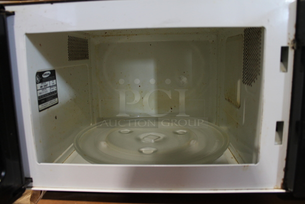 Samsung MW 3540T Countertop Microwave Oven. 120 Volts, 1 Phase.  - Image 3 of 5