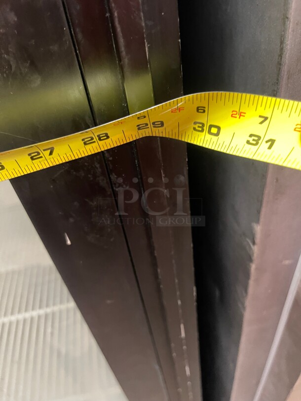 Working! True Commercial One Glass Door Refrigerator Cooler Great for Drinks Display NSF 115 Volt Tested and Working! - Image 5 of 7
