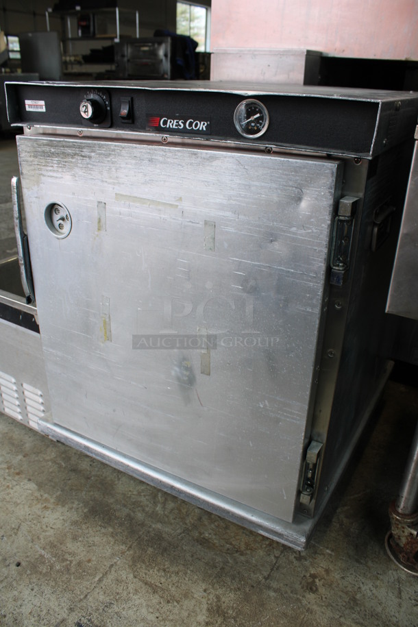 CresCor Model H33SUA8C Metal Commercial Holding Warming Cabinet on Commercial Casters. 120 Volts, 1 Phase. 28x31x37. Tested and Powers On But Does Not Get Warm - Image 2 of 5