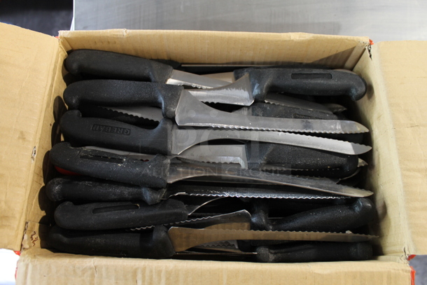 60 SHARPENED Stainless Steel Knives Including Serrated Knives. 60 Times Your Bid!