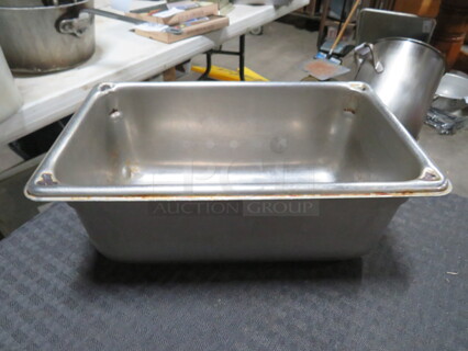 1/4 Size 4 Inch Deep  Hotel Pan. 5XBID.