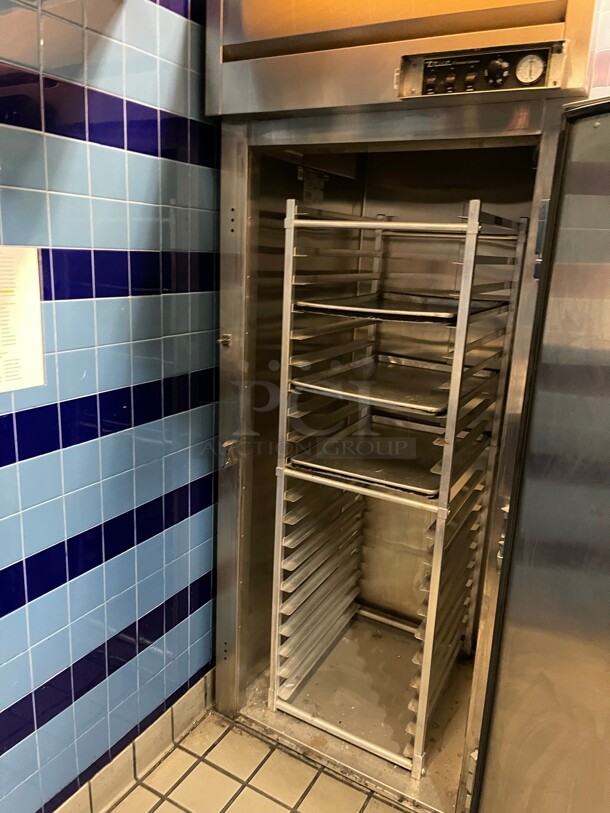 Amazing! True Full Height Insulated Mobile Heated Cabinet w/ (1) Rack Capacity, 208-230v/1ph NSF Tested and Working! Maintaining 140 to 180 degrees Fahrenheit - Image 4 of 10