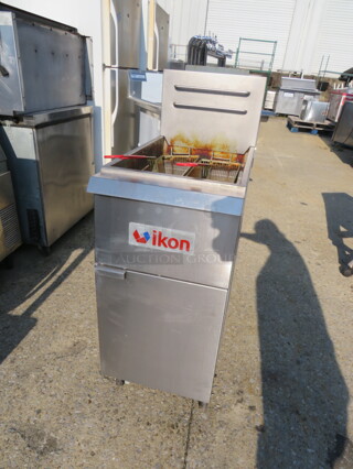 One IKON Natural Gas Deep Fryer With 2 Baskets On Casters. Model# IGF-35/40NG. 15.5X30X44