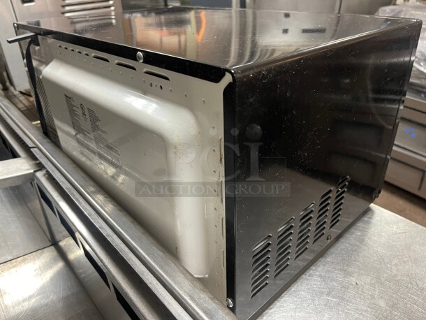working! Hamilton Beach 1.1 Cu. Ft. Black Digital Microwave Oven 110 Volt Tesed and Working - Image 9 of 9