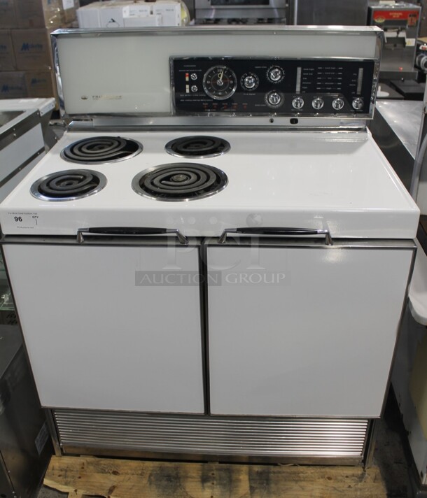 VINTAGE! Frigidaire Cookmaster RI-60-57 Metal Electric Powered 4 Burner Range w/ Oven and Warming Drawer. 115/230-120/240 Volts. 