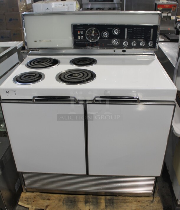 VINTAGE! Frigidaire Cookmaster RI-60-57 Metal Electric Powered 4 Burner Range w/ Oven and Warming Drawer. 115/230-120/240 Volts.  - Image 1 of 12