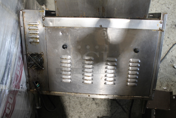 APW Wyott Stainless Steel Commercial Countertop Vertical Bun Grill Toaster. 115 Volts, 1 Phase. - Image 6 of 11