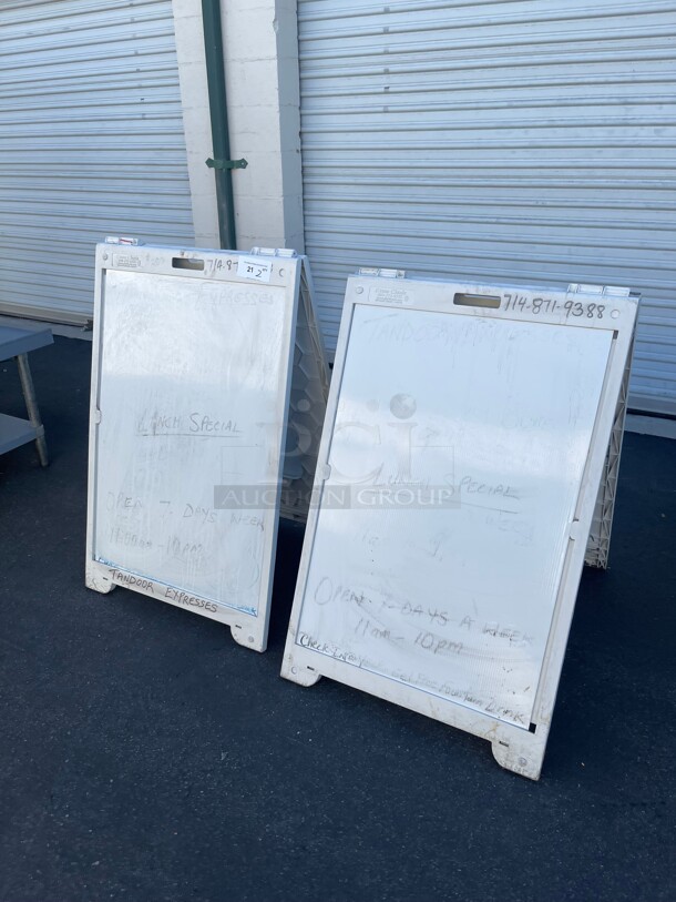 Clean! Econo Classic Showcase your sign with a durable, weatherproof custom signicade®frame Great For Street Advertisement  - Image 3 of 7