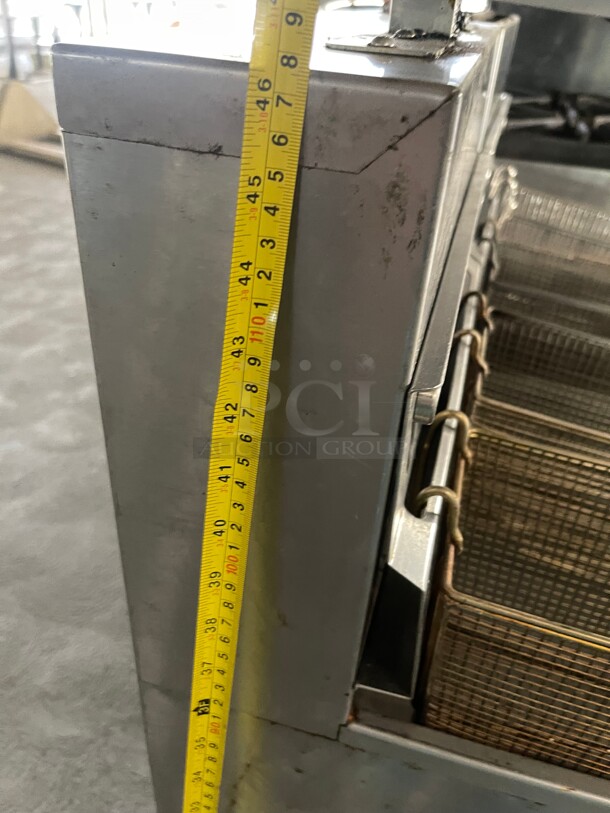 Nice! Pitco SSH55 Gas Commercial  Double Fryer - (2) 50 lb Vats, Floor Model, With Automatic Filtration System Natural Gas NSF Tested and Working! - Image 10 of 10