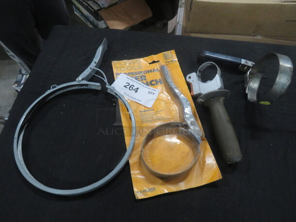 One Lot Of Assorted Size Wrenches. - Image 1 of 1