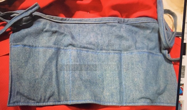 Heavy Duty Blue Jean 3 Pocket Server Apron. 5XBID - Image 1 of 1