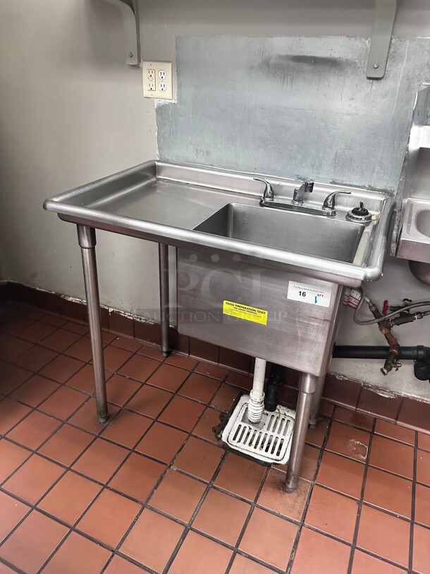Clean! Commercial Stainless Steel Vegetable Preparation Sink NSF Buyer must Remove - Image 1 of 6