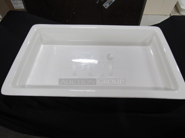 One 21X12 Rectangular Platter. 