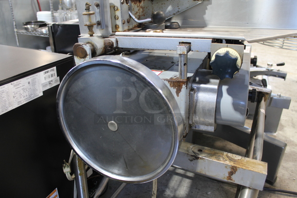 Berkel 170FA Metal Commercial Floor Style Meat Slicer Stacker. Tested and Working! - Image 3 of 6